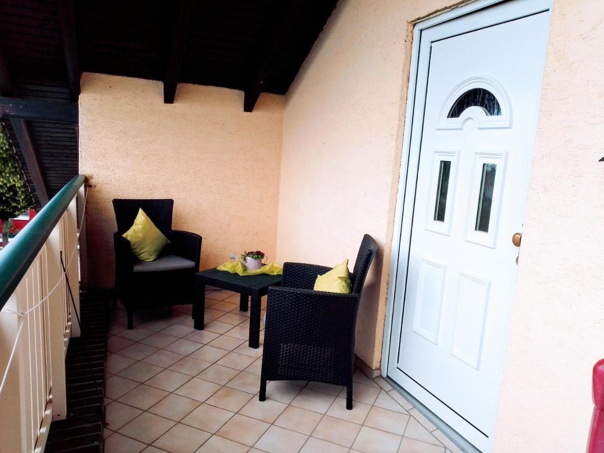 Haus Heidrun Διαμέρισμα Dolgesheim Εξωτερικό φωτογραφία