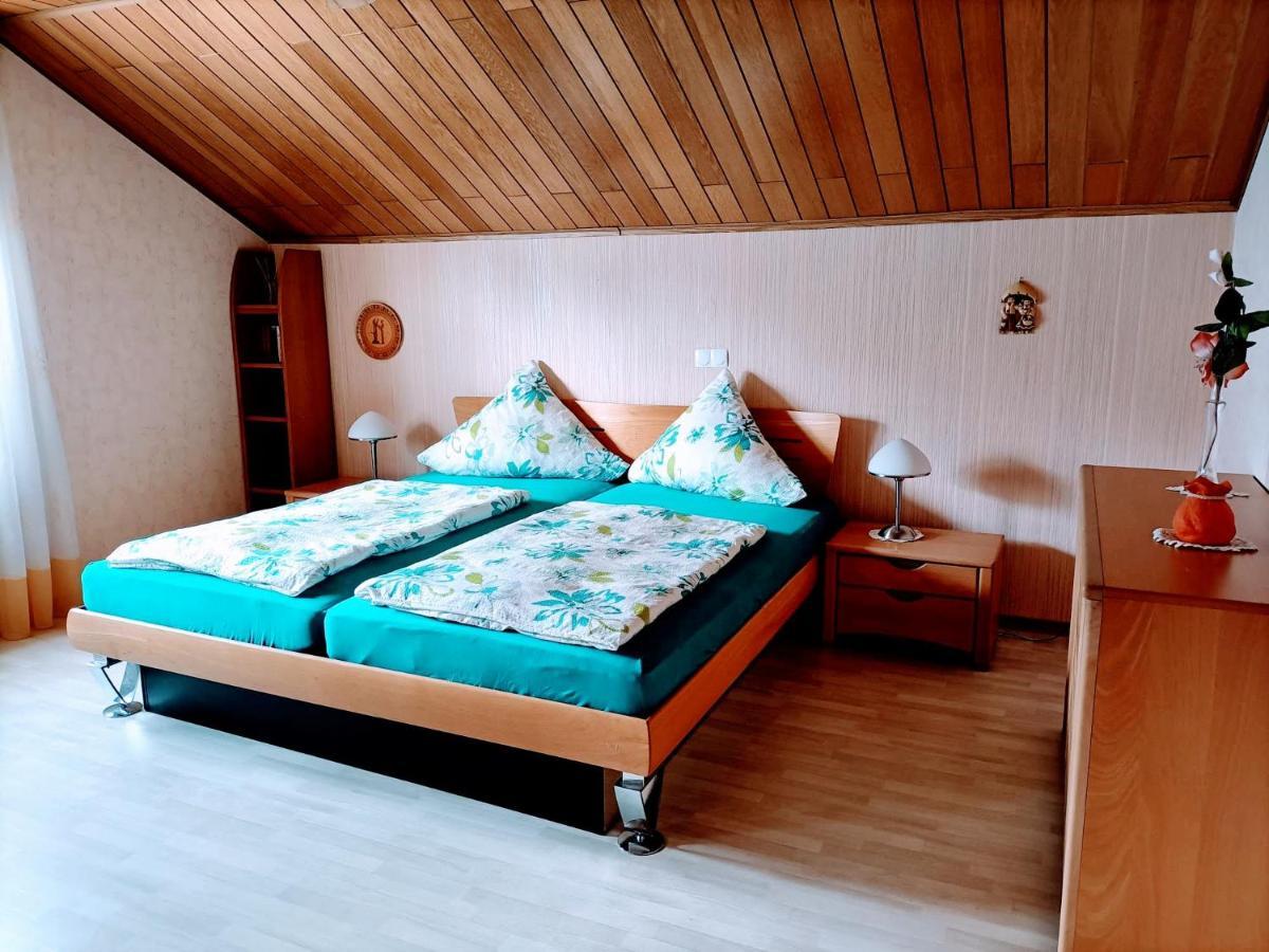 Haus Heidrun Διαμέρισμα Dolgesheim Εξωτερικό φωτογραφία
