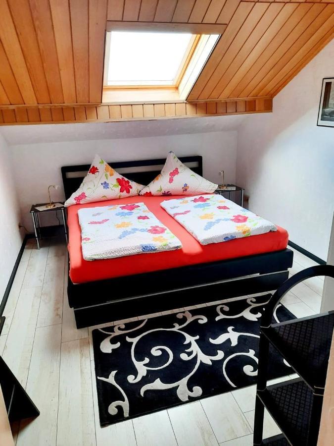 Haus Heidrun Διαμέρισμα Dolgesheim Εξωτερικό φωτογραφία